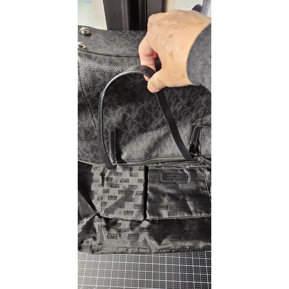 Michael Kors Jet Set Travel 